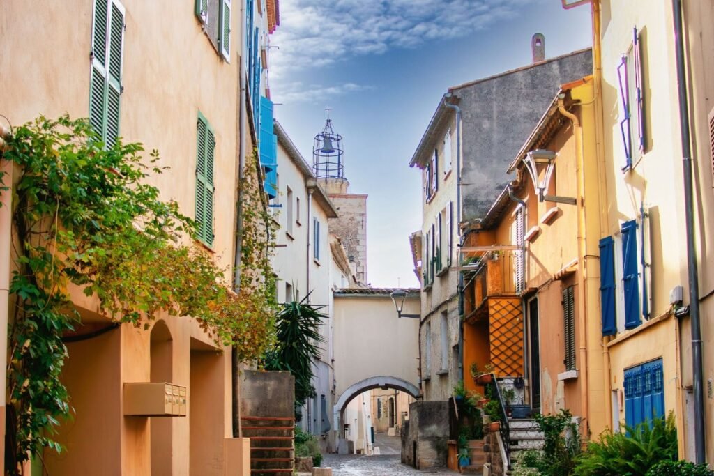 Street in a French town – moving household goods to France from the UK, customs guide